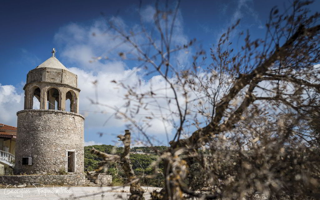 Πέτρινος Ανεμόμυλος, στον Αγ. Λέοντα. (© Georgios Papadimitriou)